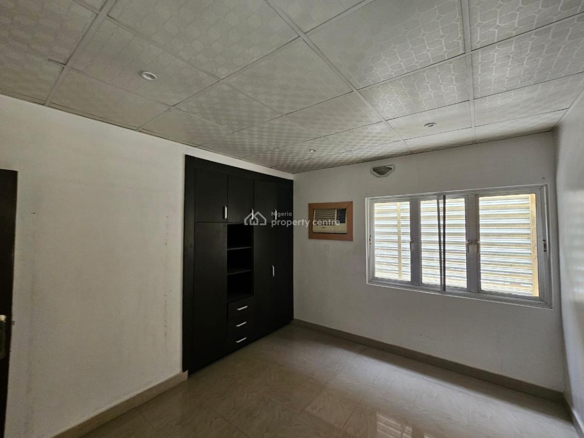 Spacious and Serviced 3 Bedroom Flat with Bq, Off Bourdillon Road, Old Ikoyi, Ikoyi, Lagos, Flat / Apartment for Sale