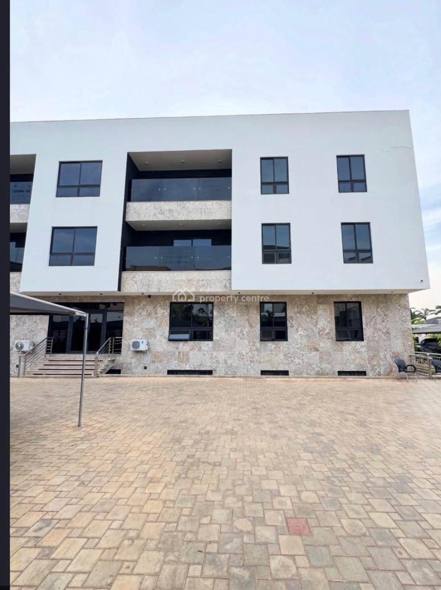 Serviced 3 Bedrooms Apartment Available with a Bq, Asokoro, Asokoro District, Abuja, Flat / Apartment for Rent