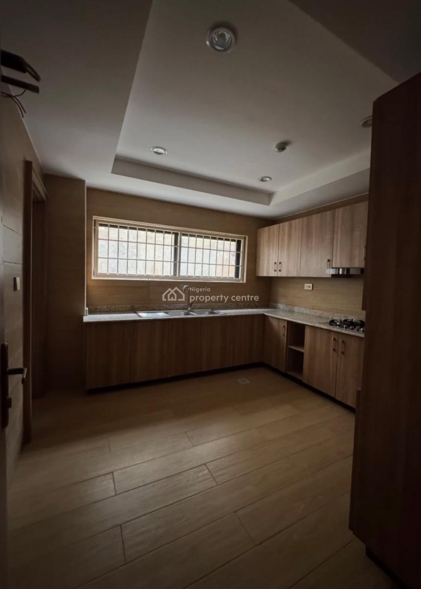 Serviced 3 Bedrooms Apartment Available with a Bq, Asokoro, Asokoro District, Abuja, Flat / Apartment for Rent