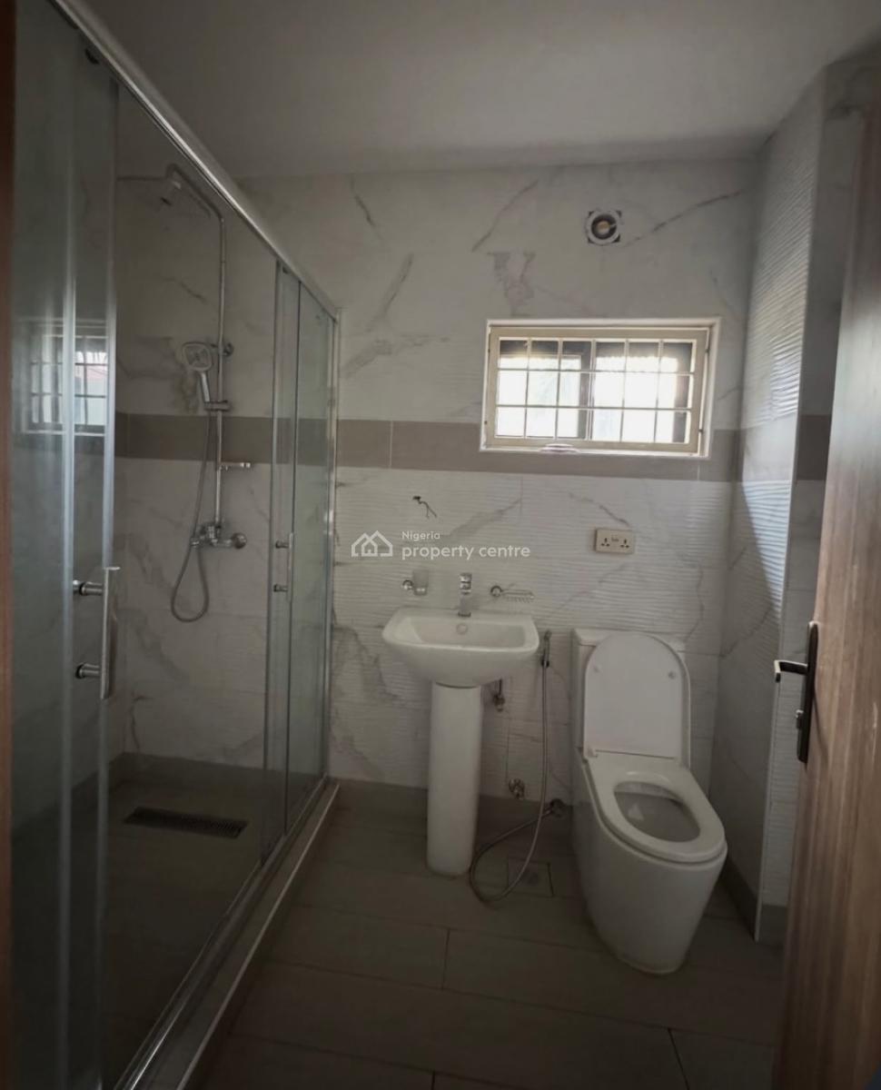 Serviced 3 Bedrooms Apartment Available with a Bq, Asokoro, Asokoro District, Abuja, Flat / Apartment for Rent