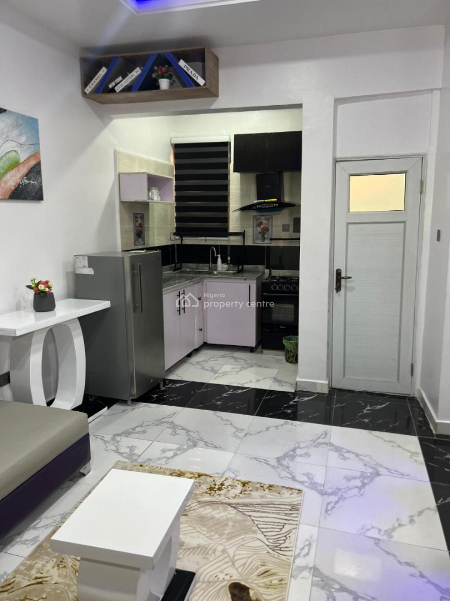 Nicely Furnished 2 Bedroom Apartment, Maryland, Lagos, Flat / Apartment Short Let
