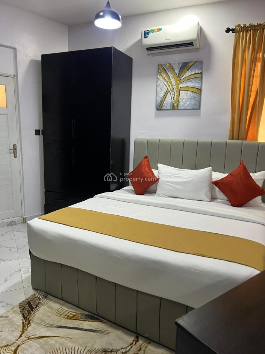 Nicely Furnished 2 Bedroom Apartment, Maryland, Lagos, Flat / Apartment Short Let