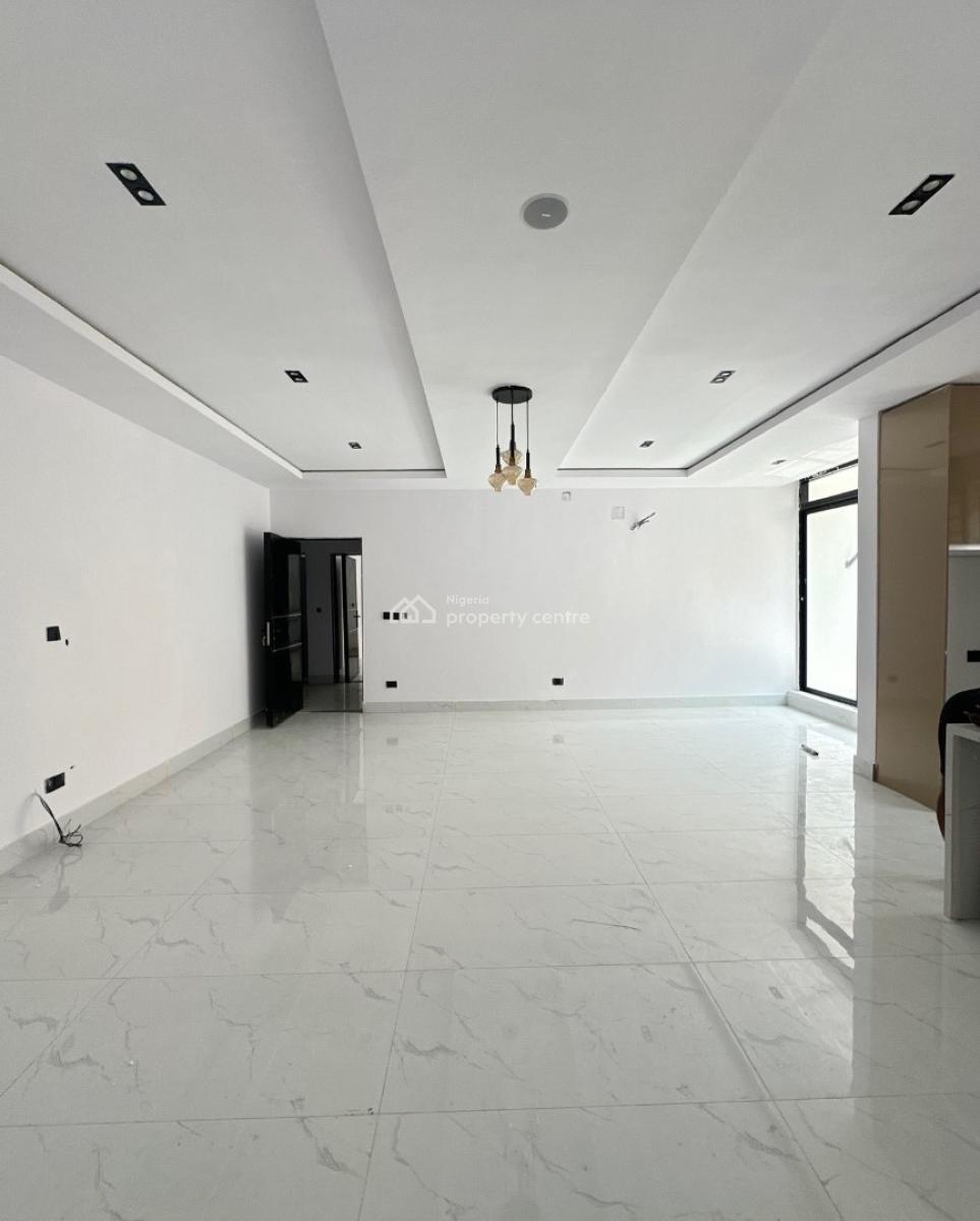 Lovely 2 Bedroom Apartment with Bq, Lekki Phase 1, Lekki Phase 1, Lekki, Lagos, Block of Flats for Sale