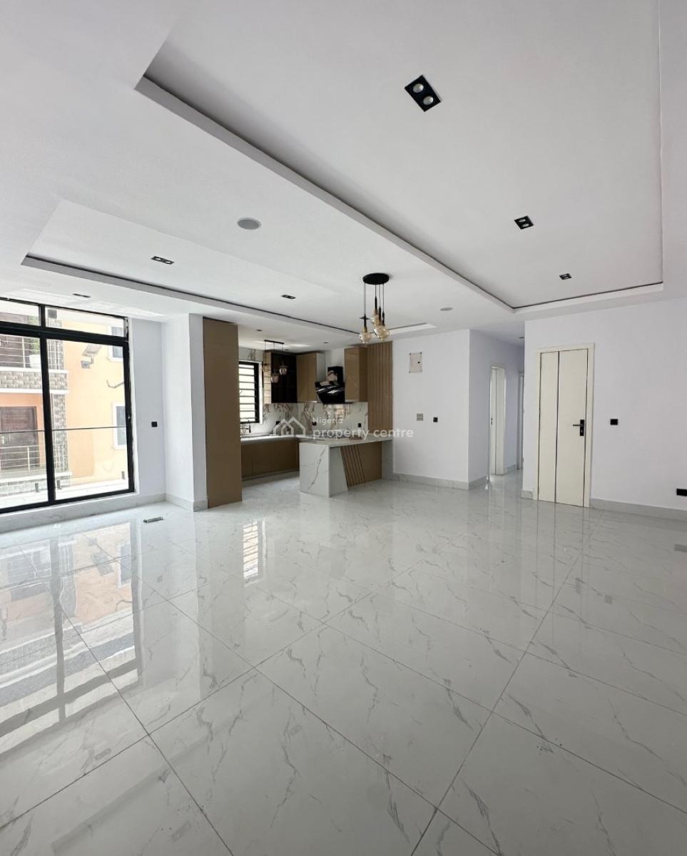 Lovely 2 Bedroom Apartment with Bq, Lekki Phase 1, Lekki Phase 1, Lekki, Lagos, Block of Flats for Sale