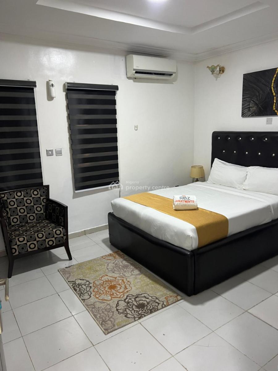 Nicely Furnished 3 Bedroom Apartment, Mende, Maryland, Lagos, Flat / Apartment Short Let