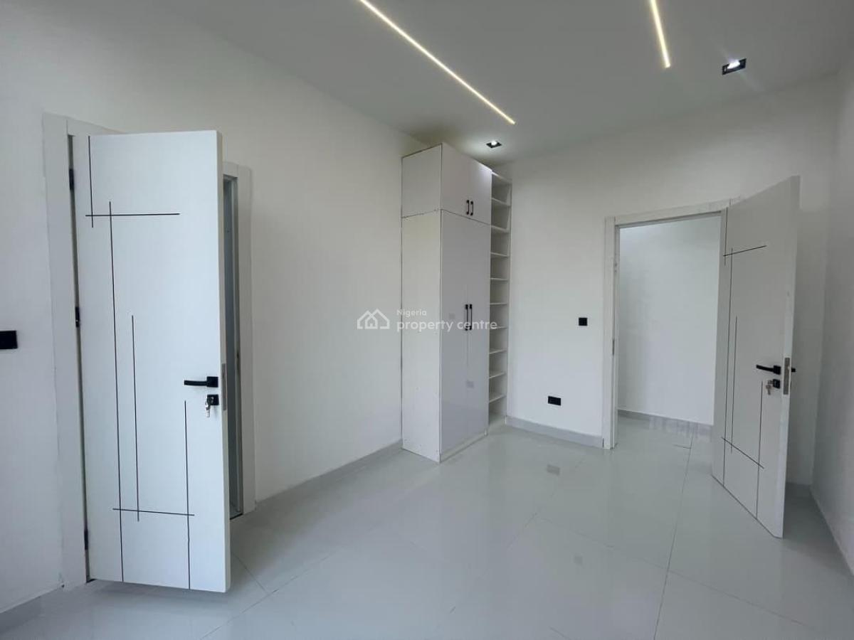 5 Bedroom Fully Detached House in Lekki, Ikota, Lekki, Lagos, Detached Duplex for Sale