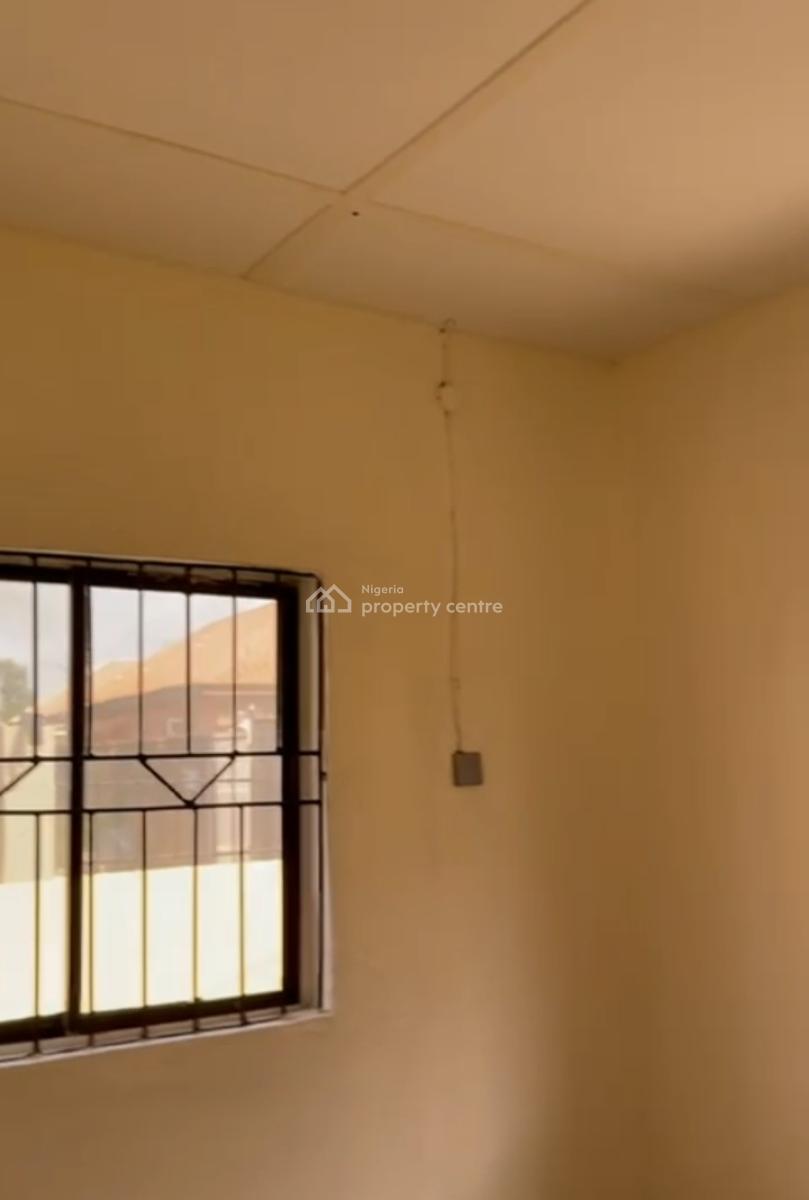 Three Bedroom Bungalow, Mowe Town, Ogun, House for Sale