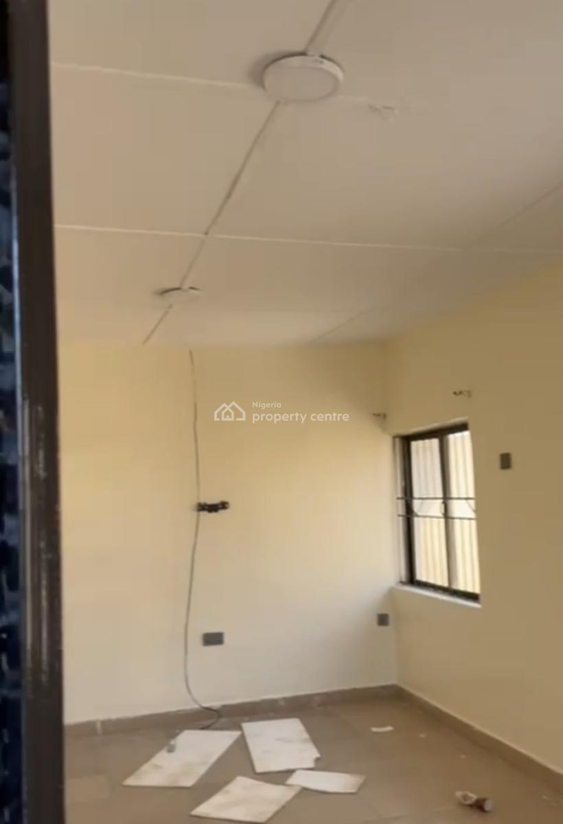 Three Bedroom Bungalow, Mowe Town, Ogun, House for Sale