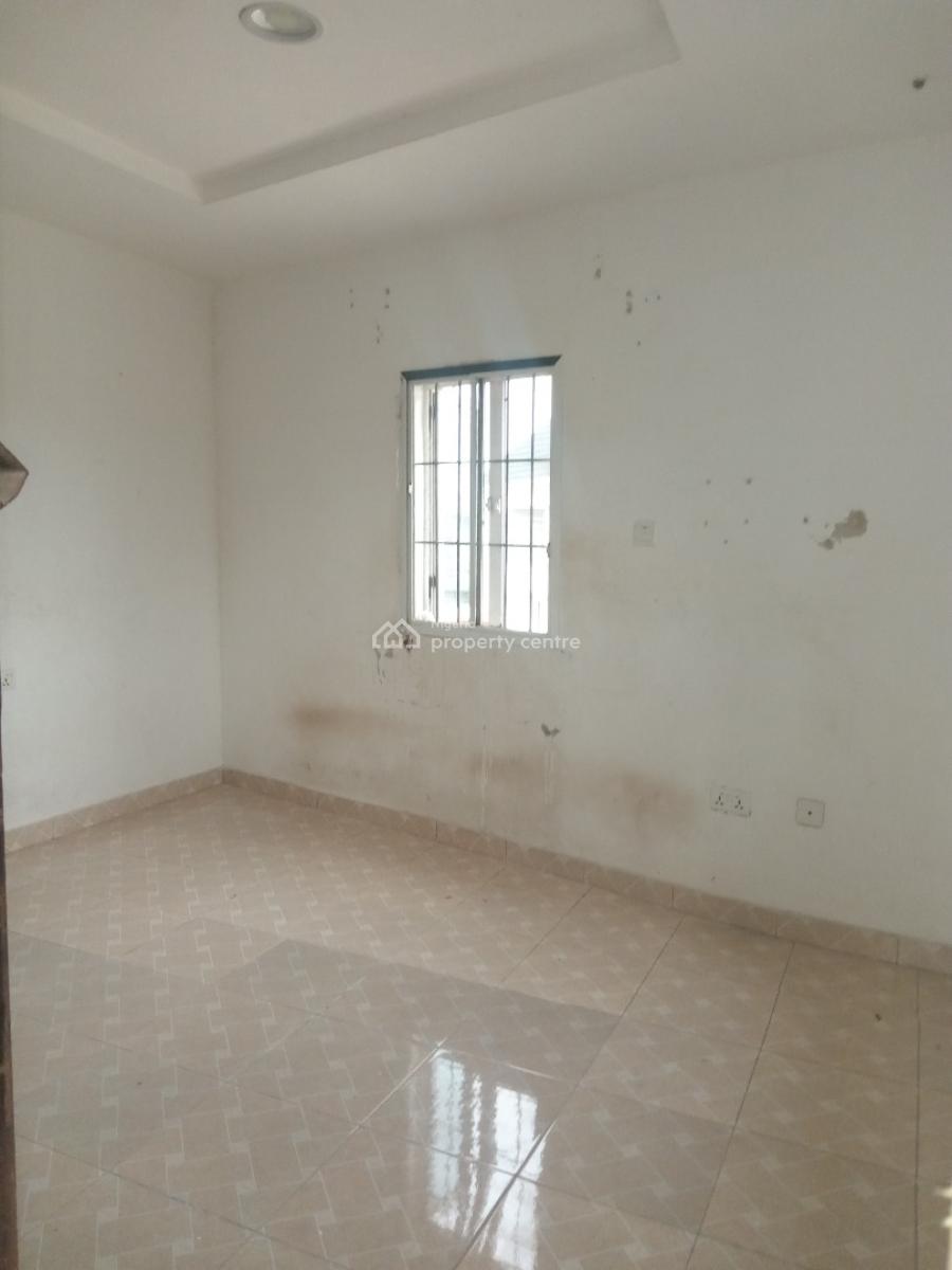 Spacious Single Room Self-contain Upstairs, Atlantic Nominee Layout Estate General Paint, Ajah, Lagos, Self Contain (single Rooms) for Rent