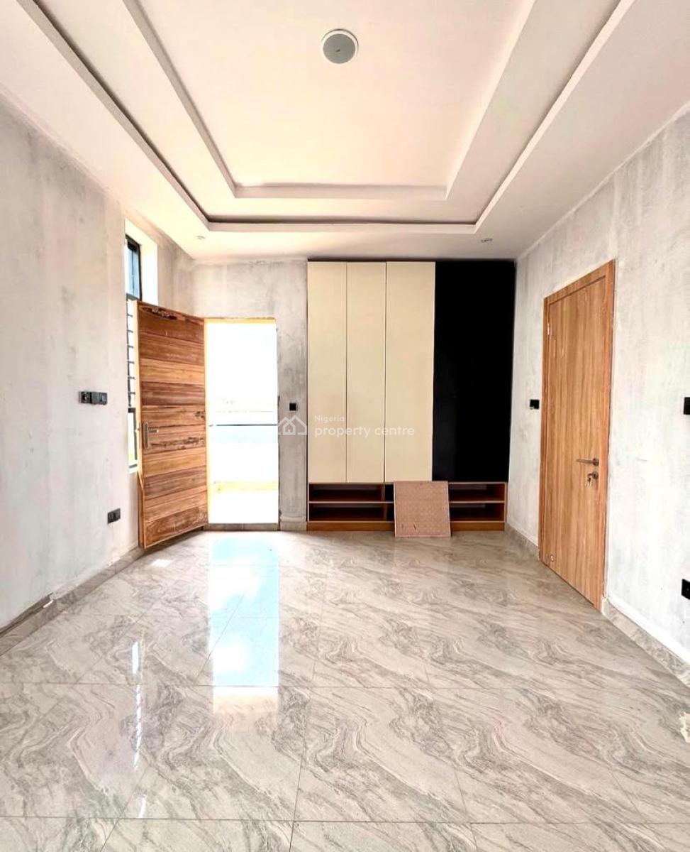 1 Bedroom Apartment with Elevator and Pool, Ikota, Lekki, Lagos, Flat / Apartment for Sale