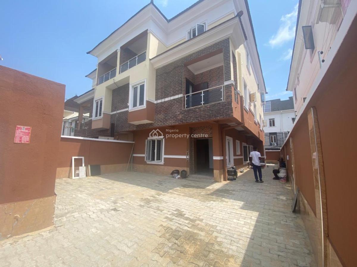 Spacious 5bedrooms  Semi-detached Duplex and 1rooms Bq, Lekki Phase 1, Lekki, Lagos, Semi-detached Duplex for Rent