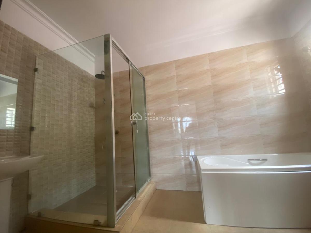 Spacious 5bedrooms  Semi-detached Duplex and 1rooms Bq, Lekki Phase 1, Lekki, Lagos, Semi-detached Duplex for Rent