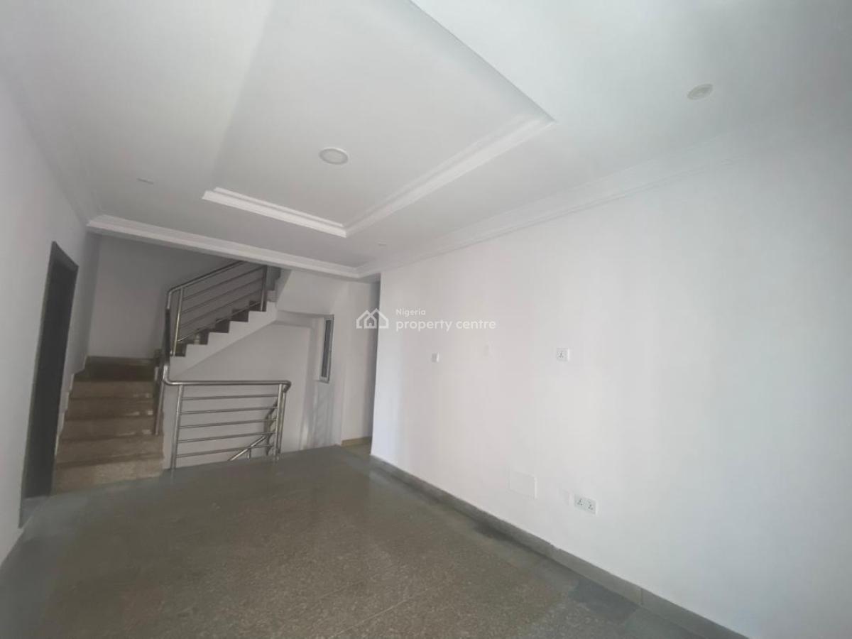 Spacious 5bedrooms  Semi-detached Duplex and 1rooms Bq, Lekki Phase 1, Lekki, Lagos, Semi-detached Duplex for Rent