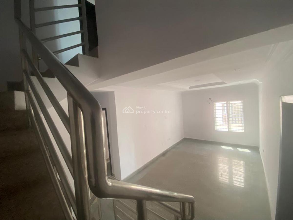 Spacious 5bedrooms  Semi-detached Duplex and 1rooms Bq, Lekki Phase 1, Lekki, Lagos, Semi-detached Duplex for Rent