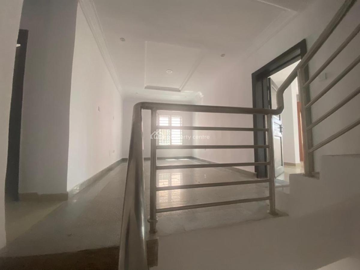 Spacious 5bedrooms  Semi-detached Duplex and 1rooms Bq, Lekki Phase 1, Lekki, Lagos, Semi-detached Duplex for Rent
