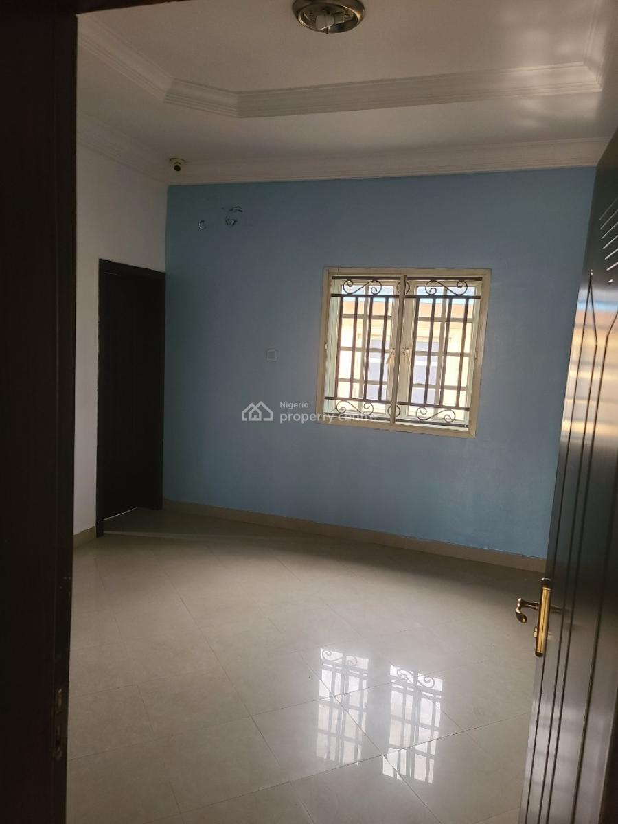 Relatively New and Modern 5 Bedrooms Fully Detached Duplex, Off Emmanuel Keshi Street, Gra Phase 2, Magodo, Lagos, Detached Duplex for Rent