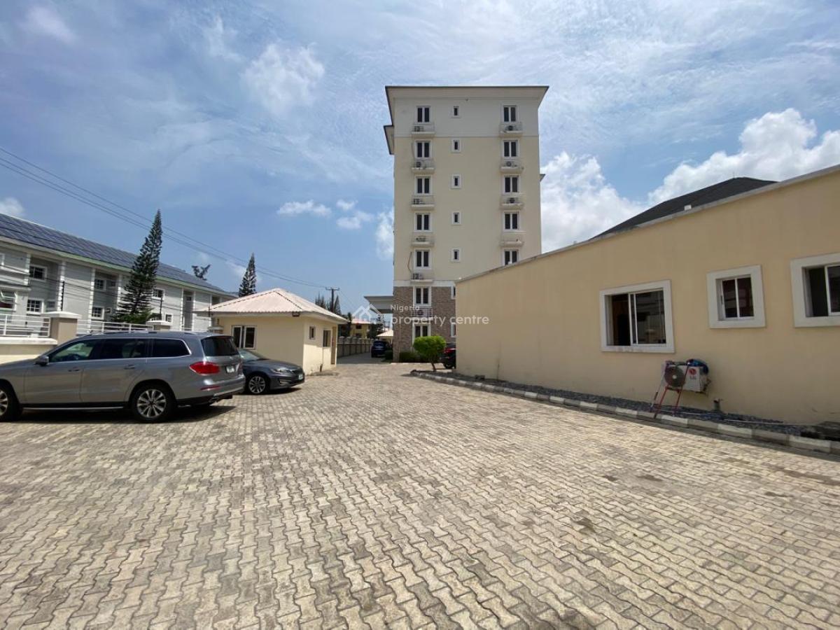 Specials 3bedroom Apartment with a Bq, Lekki Phase 1, Lekki, Lagos, Flat / Apartment for Rent