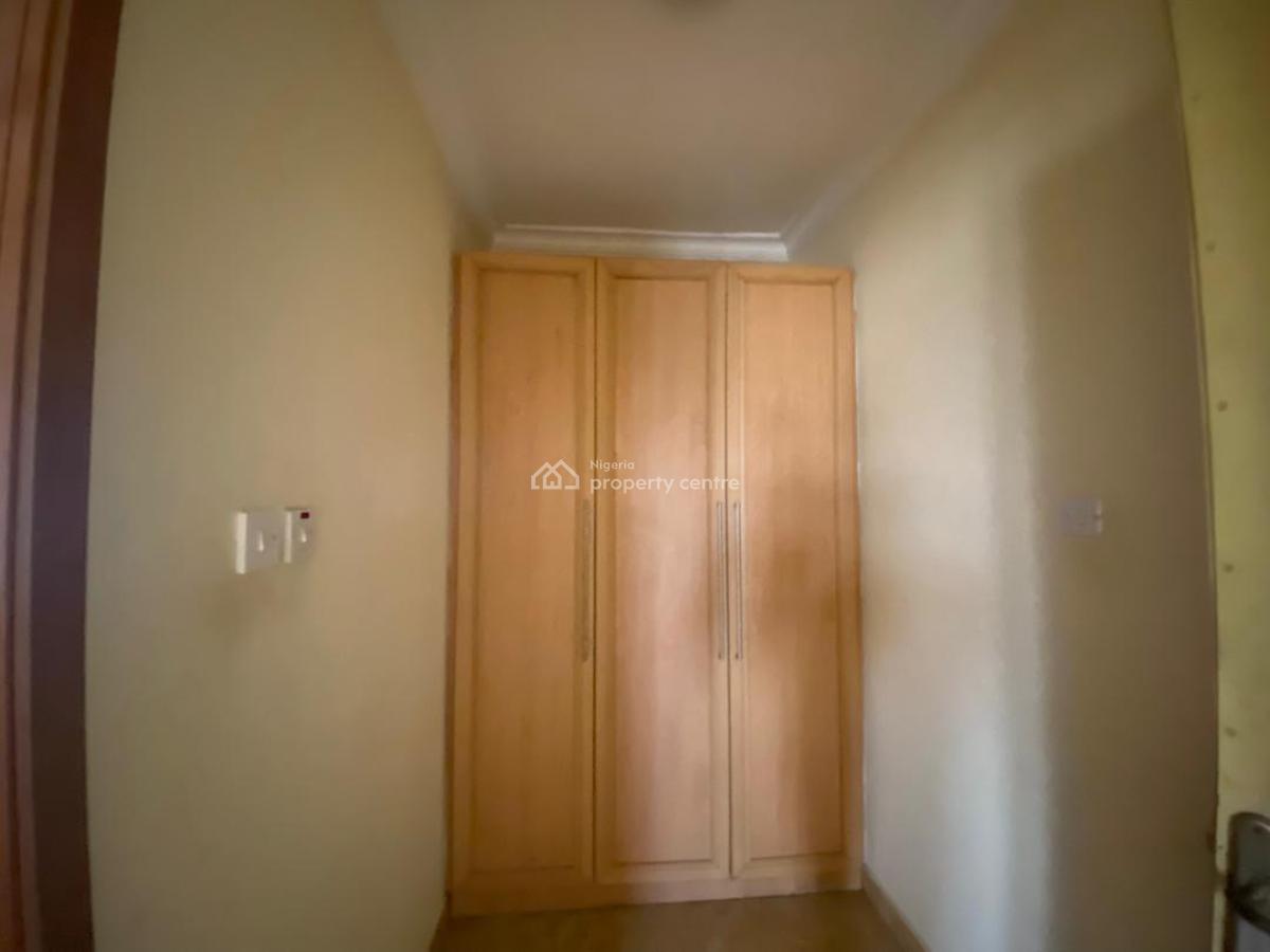 Specials 3bedroom Apartment with a Bq, Lekki Phase 1, Lekki, Lagos, Flat / Apartment for Rent