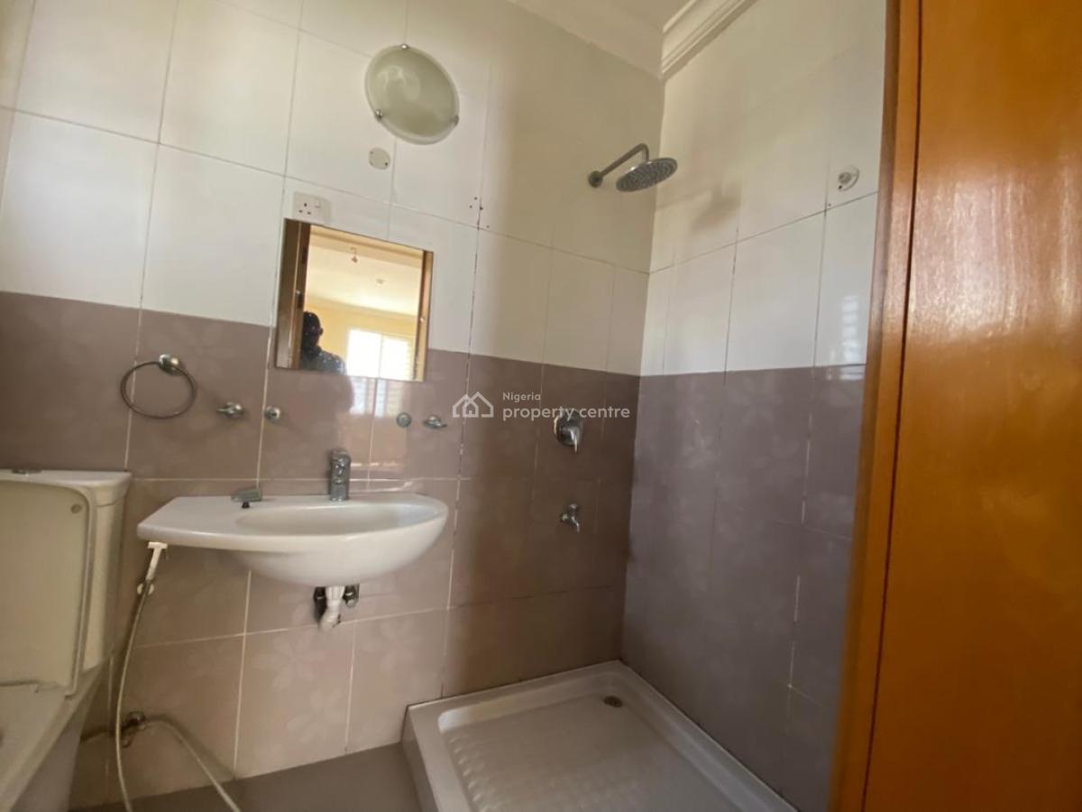 Specials 3bedroom Apartment with a Bq, Lekki Phase 1, Lekki, Lagos, Flat / Apartment for Rent