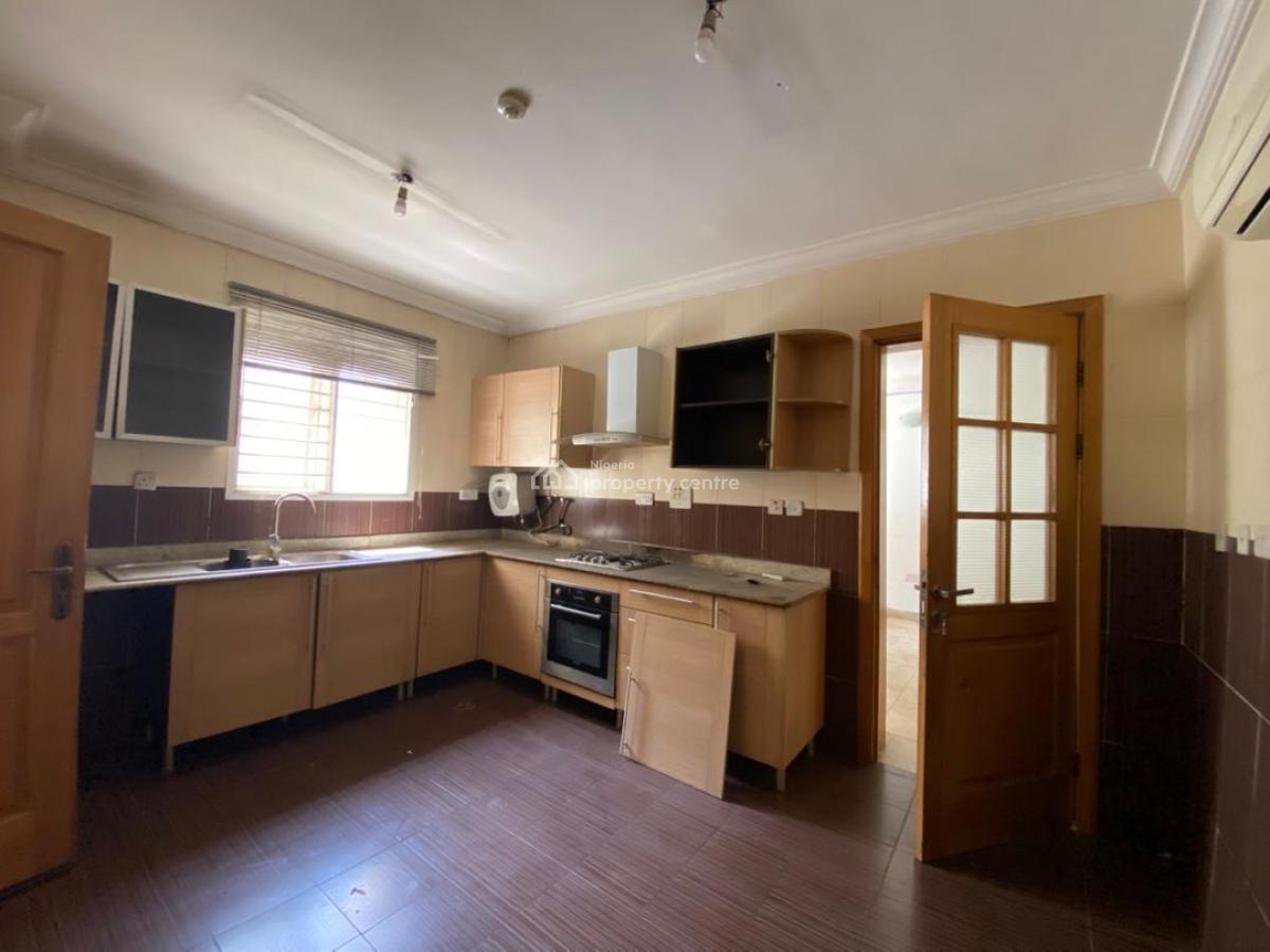 Specials 3bedroom Apartment with a Bq, Lekki Phase 1, Lekki, Lagos, Flat / Apartment for Rent