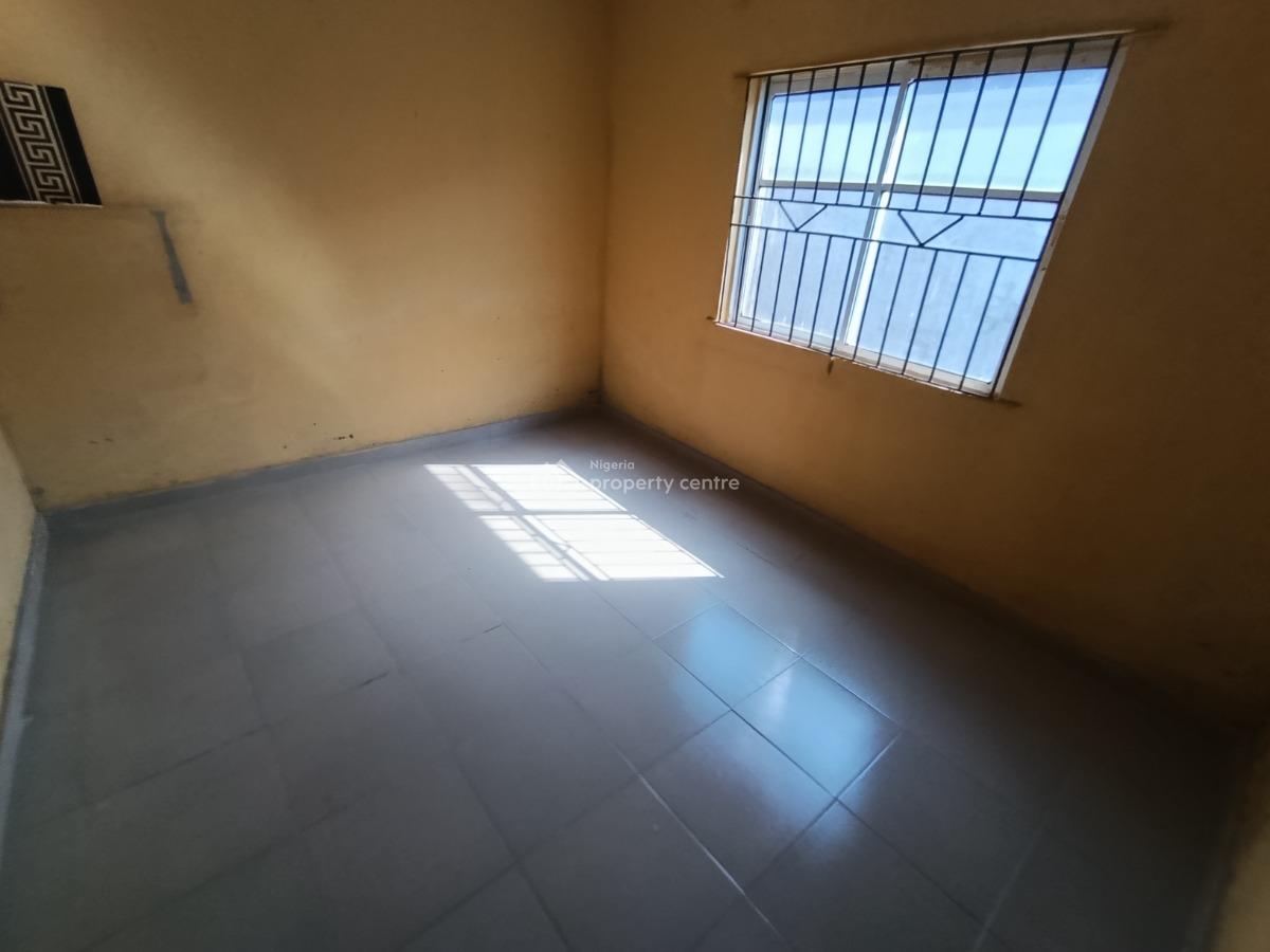Renovated Room and Parlor Self Contain, Itele Ogun State Close to Ayobo Lagos, Ado-odo/ota, Ogun, Mini Flat (room and Parlour) for Rent