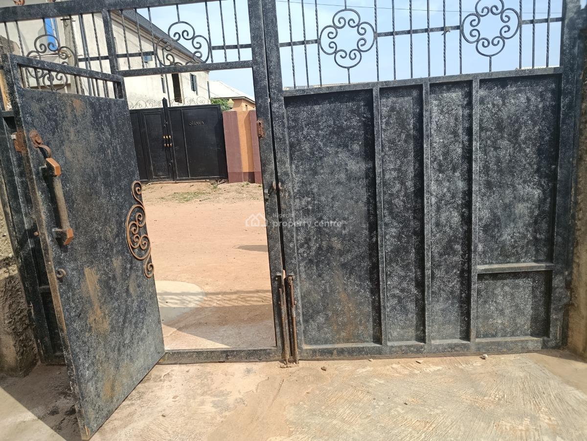 Renovated Room and Parlor Self Contain, Itele Ogun State Close to Ayobo Lagos, Ado-odo/ota, Ogun, Mini Flat (room and Parlour) for Rent