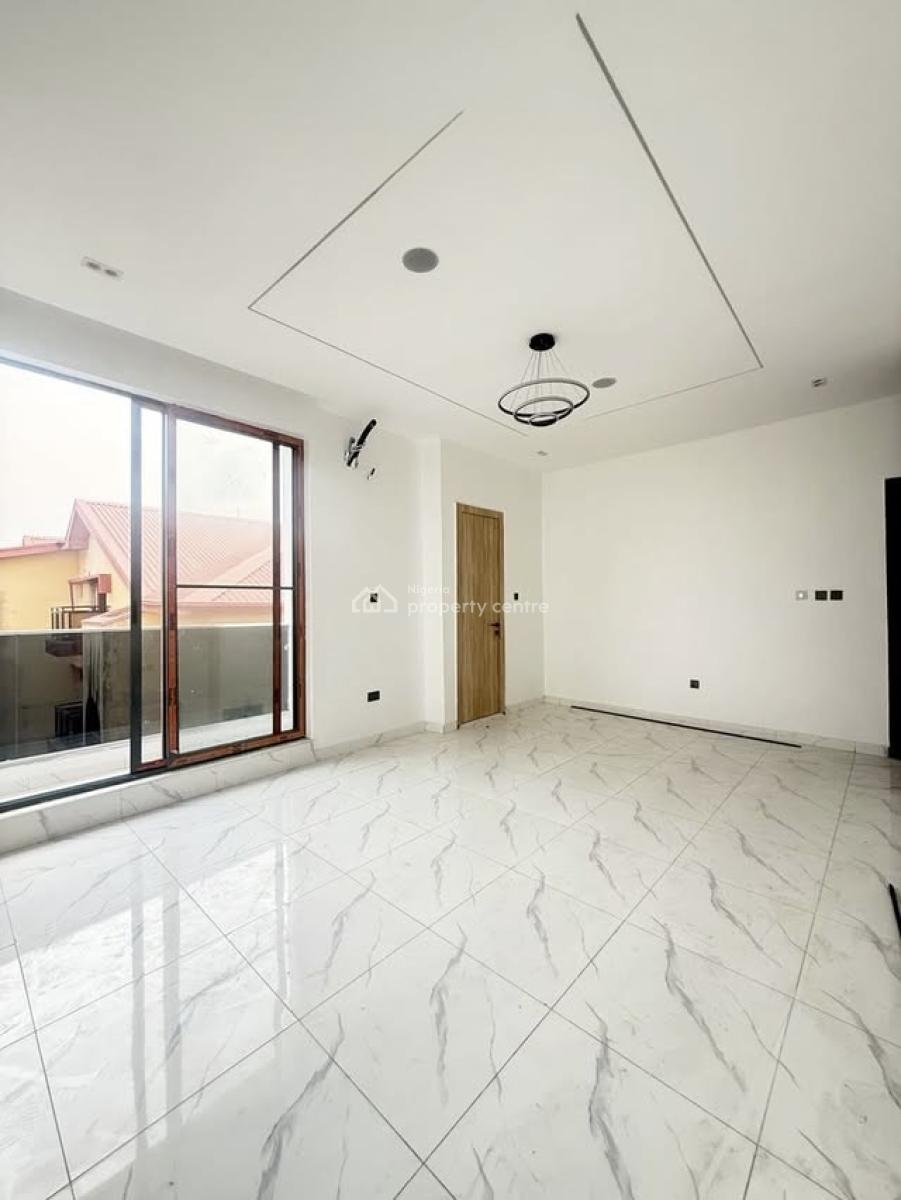 Spacious 2 Bedroom Apartment with Pool, New Road, Lekki, Lagos, Flat / Apartment for Rent