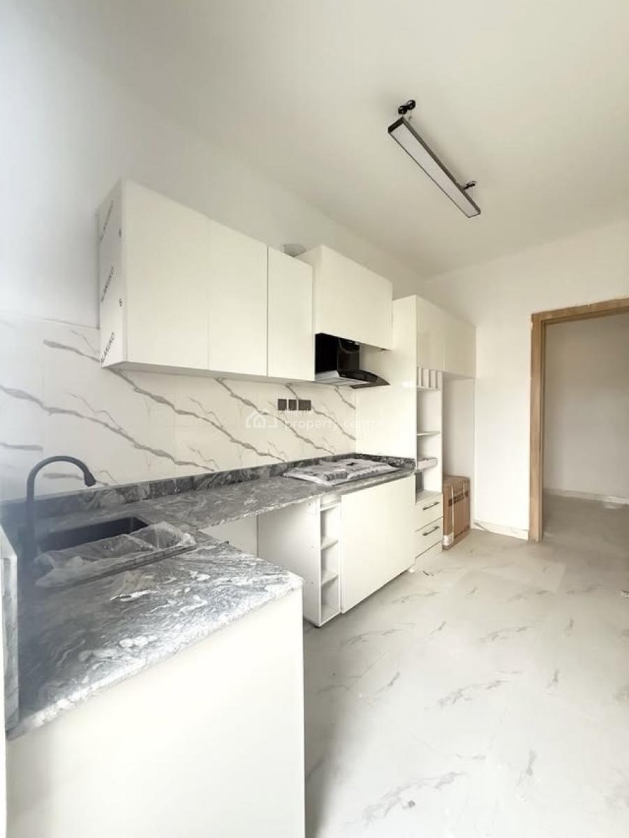 Spacious 2 Bedroom Apartment with Pool, New Road, Lekki, Lagos, Flat / Apartment for Rent