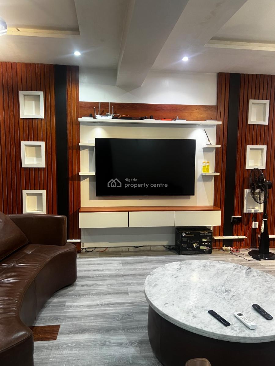 2 Bedroom Apartment, Off Ademola Adetokunbo, Wuse 2, Abuja, Flat / Apartment Short Let