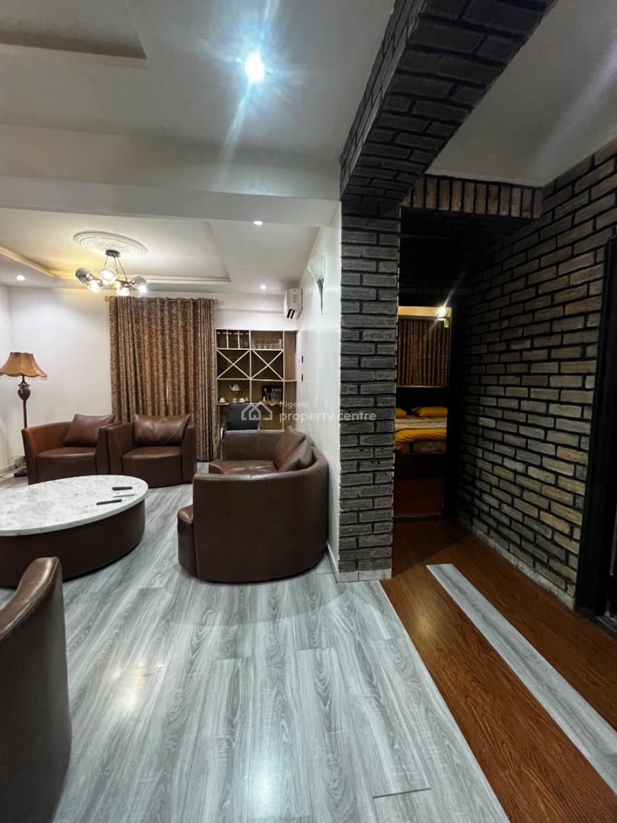 2 Bedroom Apartment, Off Ademola Adetokunbo, Wuse 2, Abuja, Flat / Apartment Short Let