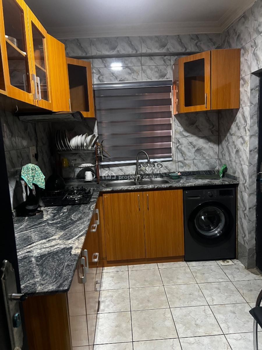 2 Bedroom Apartment, Off Ademola Adetokunbo, Wuse 2, Abuja, Flat / Apartment Short Let