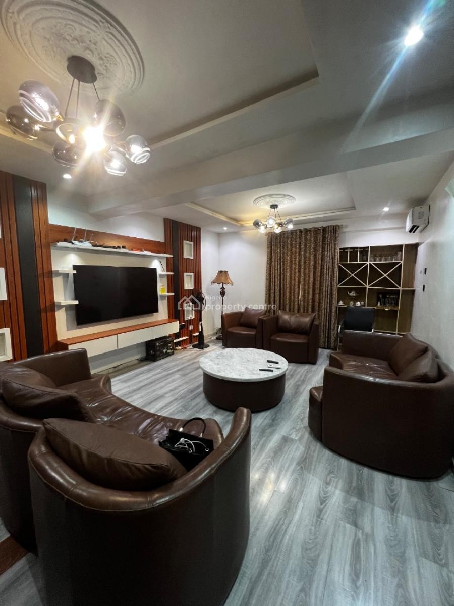 2 Bedroom Apartment, Off Ademola Adetokunbo, Wuse 2, Abuja, Flat / Apartment Short Let