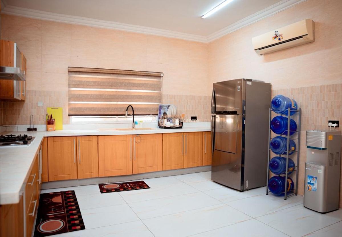 Luxury 3-bedroom Apartment with En-suite Rooms and 24hours Security, Card and Board Games,high Speed Wifi, Oniru, Victoria Island (vi), Lagos, Flat / Apartment Short Let