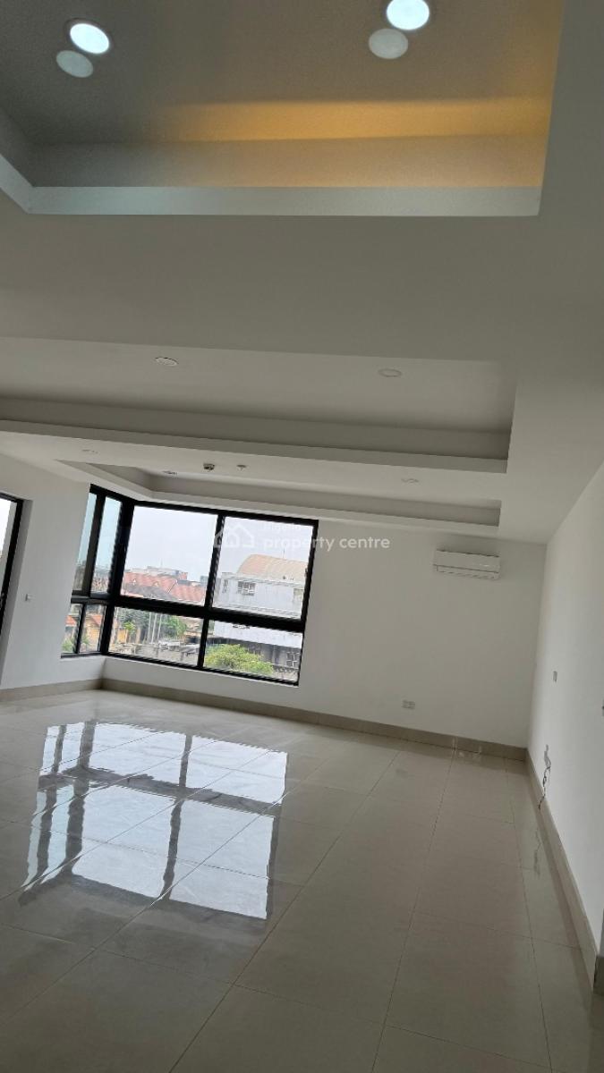Brand New 3 Bedroom with Bq, Lekki Phase 1, Lekki, Lagos, Flat / Apartment for Rent