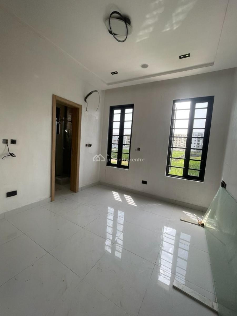 Spacious 2 Bedroom Flat with Excellent, Ikate Freedom Way, Lekki, Lagos, Flat / Apartment for Sale