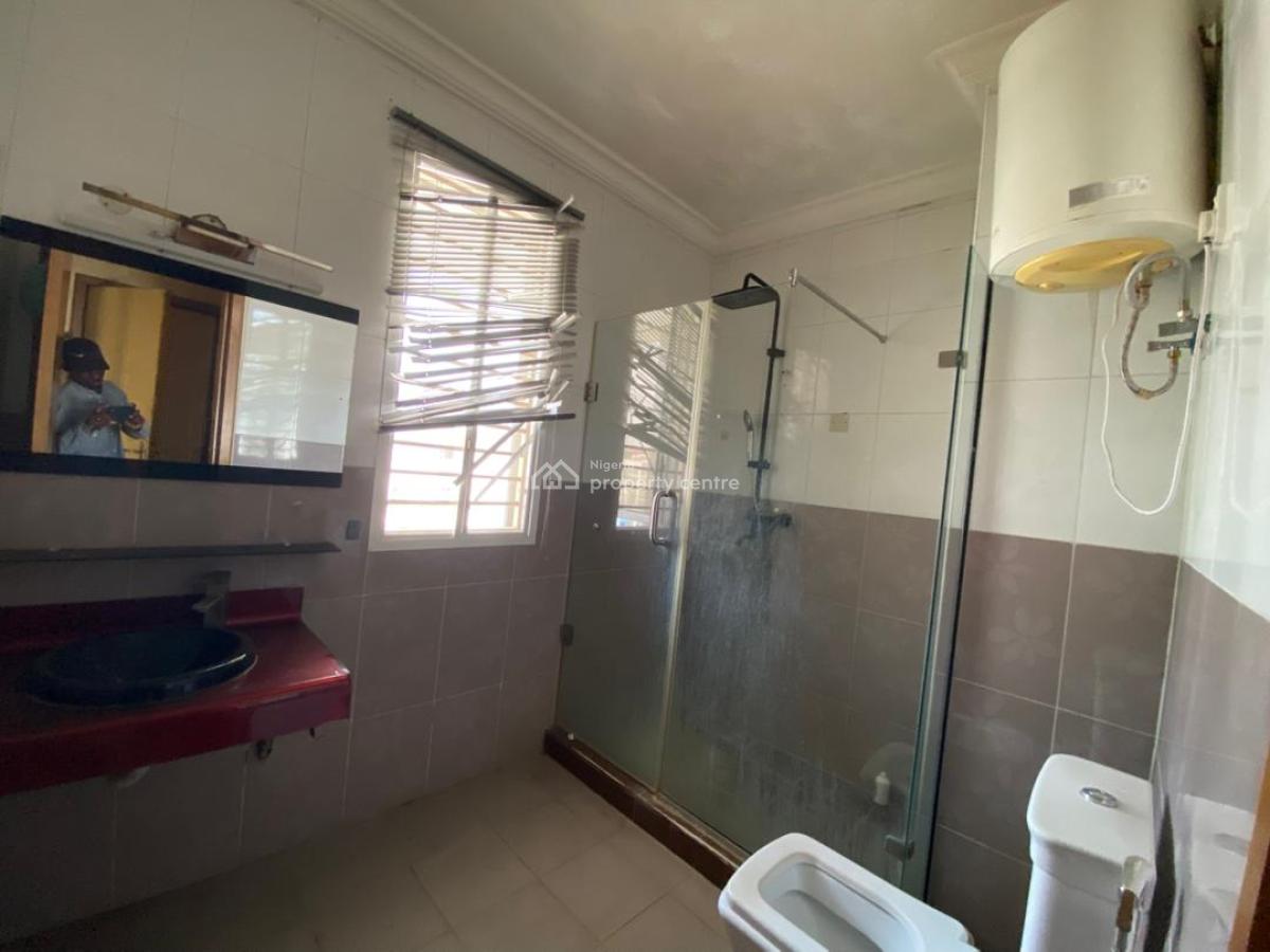 Special 3 Bedroom Apartment with Bq, Lekki Phase 1, Lekki Phase 1, Lekki, Lagos, Flat / Apartment for Rent