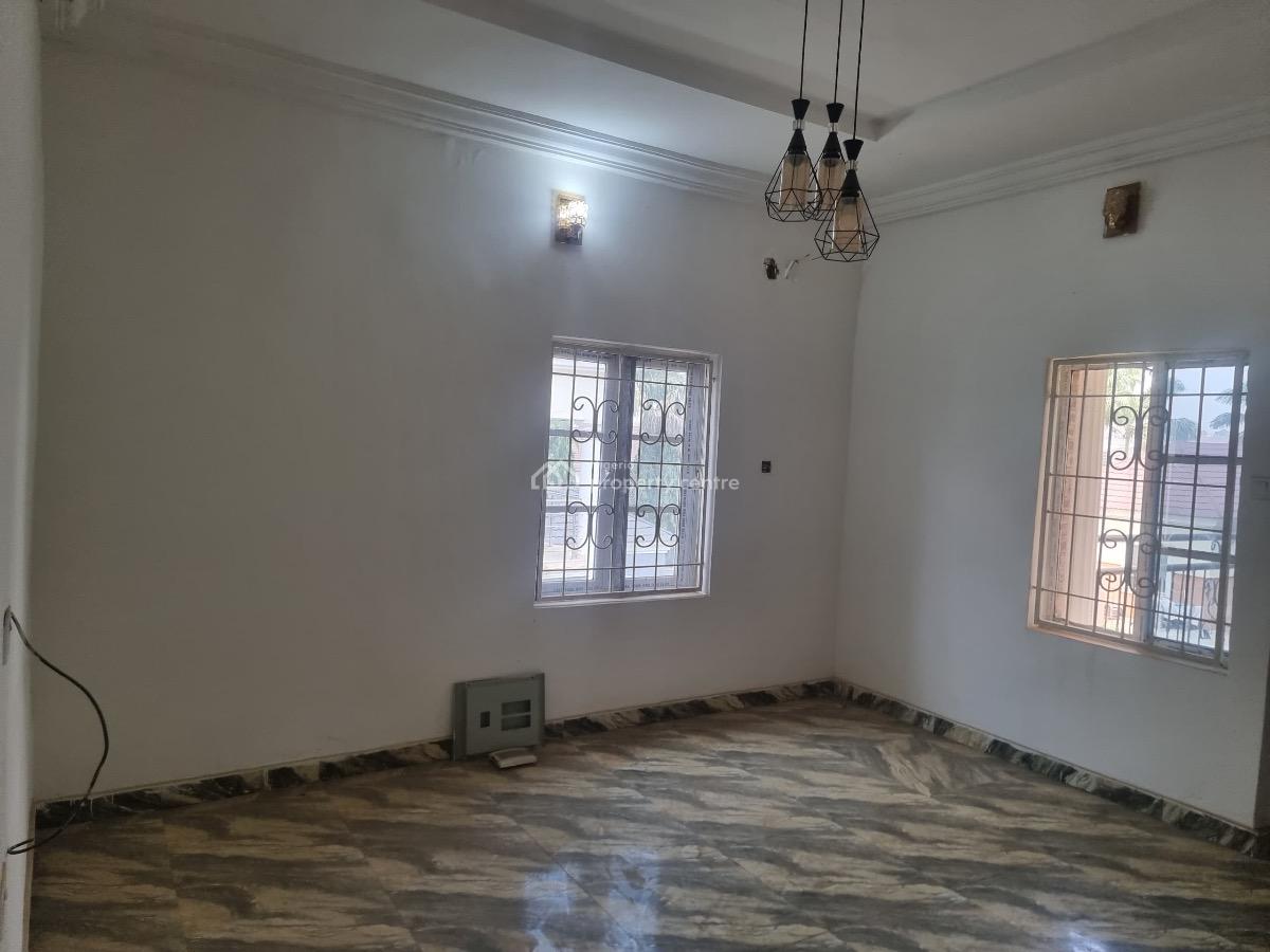 Excellent Spacious 4 Bedrooms Duplex with Bq, Lugbe District, Abuja, Detached Duplex for Rent