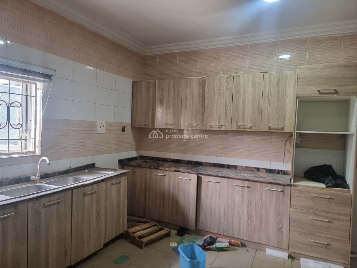 Excellent Spacious 4 Bedrooms Duplex with Bq, Lugbe District, Abuja, Detached Duplex for Rent