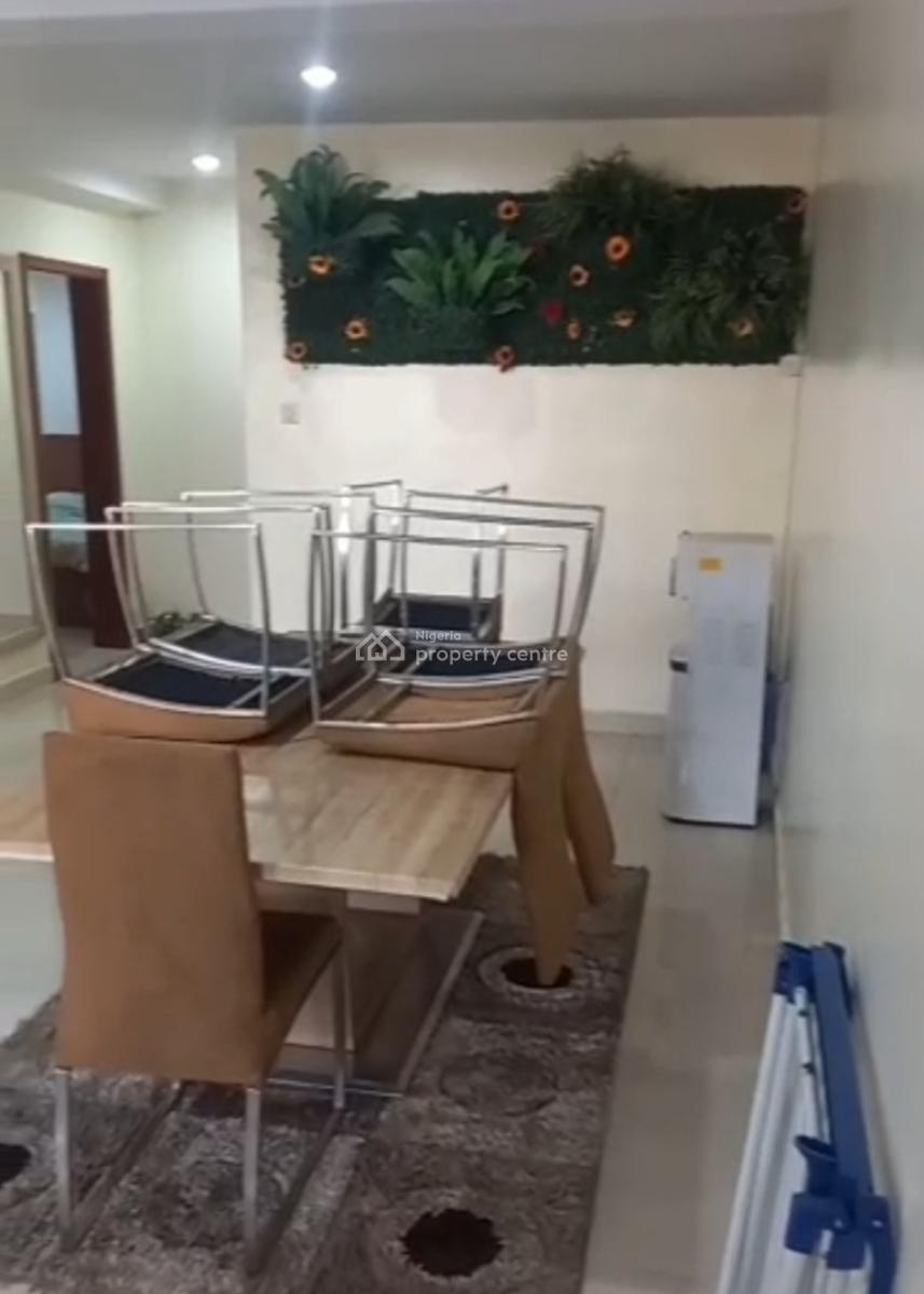 2 Bedroom Flat Upstairs with a Room Bq, Victoria Island (vi), Lagos, House for Sale