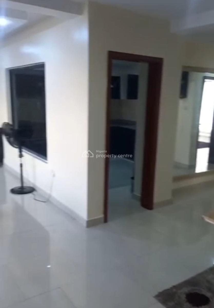 2 Bedroom Flat Upstairs with a Room Bq, Victoria Island (vi), Lagos, House for Sale