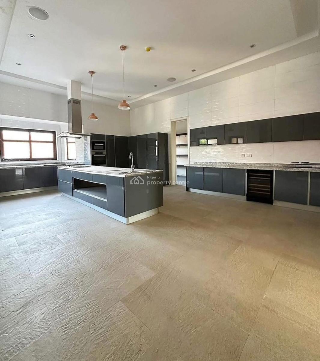 5 Bedroom Duplex with 4 Units of 3 Bedroom Duplex, Maitama District, Abuja, Detached Duplex for Sale