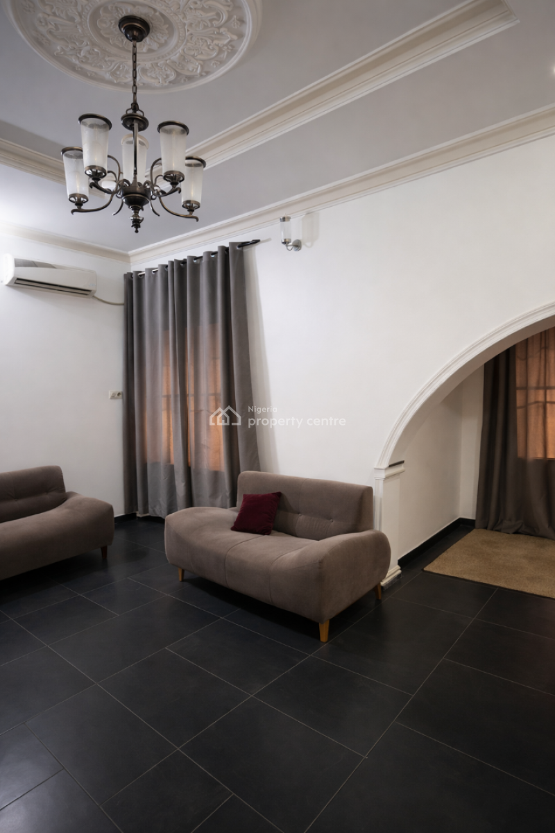 3 Bedroom Flat, Tarred Road, Garki, Abuja, Flat / Apartment for Rent