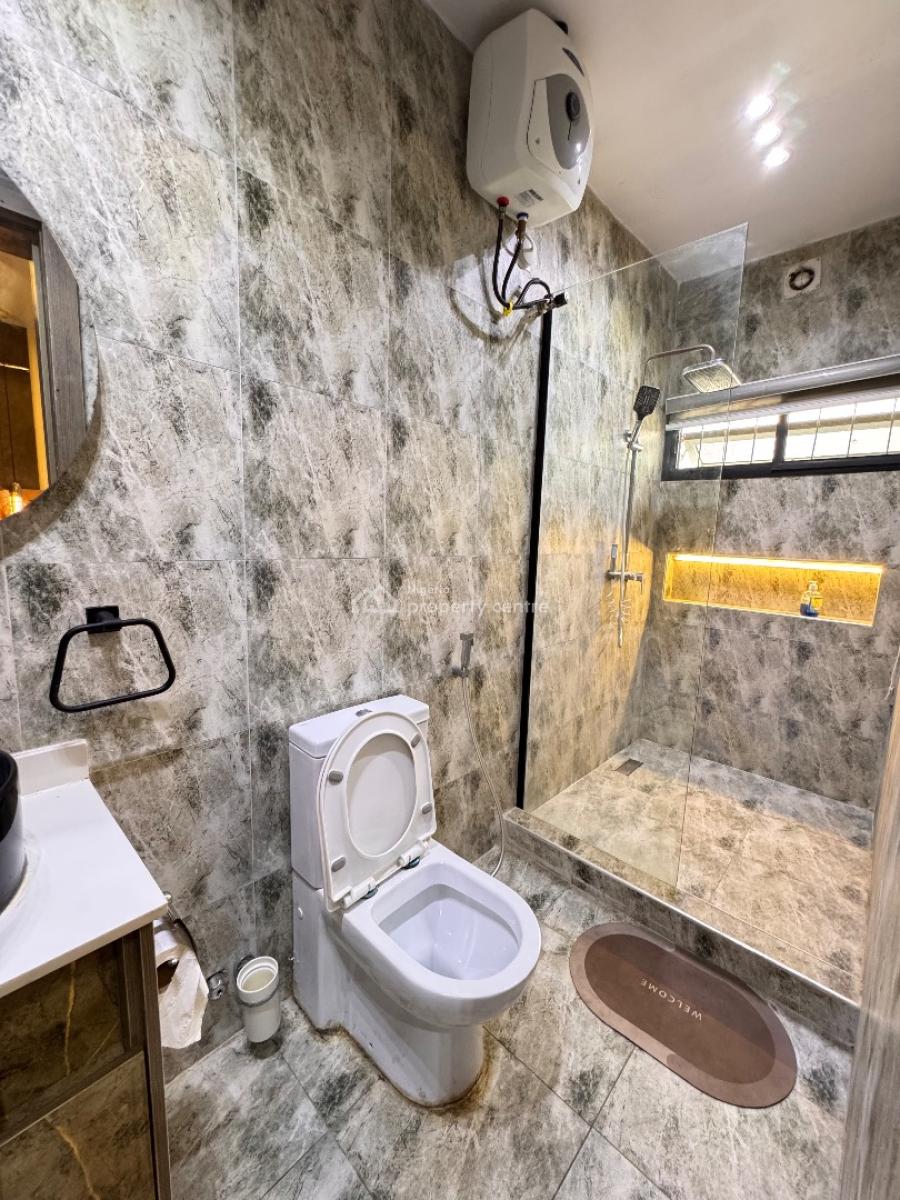 Beautiful Fully Furnished 3bedroom Apartment with Inverter, Pool &gym, Lekki Phase 1, Lekki, Lagos, Block of Flats for Sale