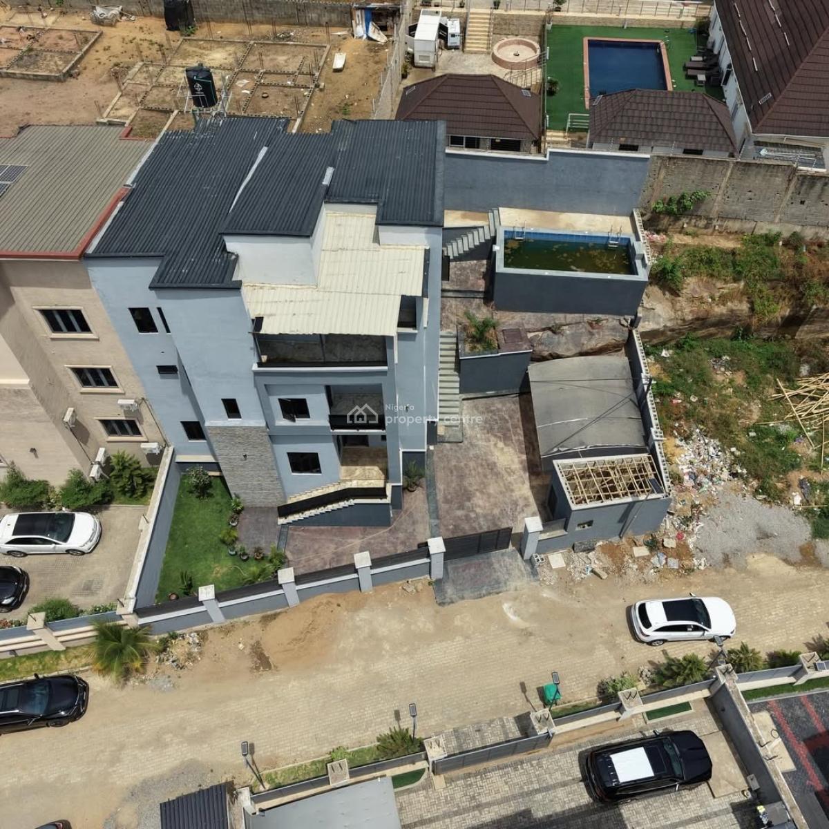 6 Bedroom Semi-detached Duplex   1 Room Bathroom, Guzape District, Abuja, Semi-detached Duplex for Sale