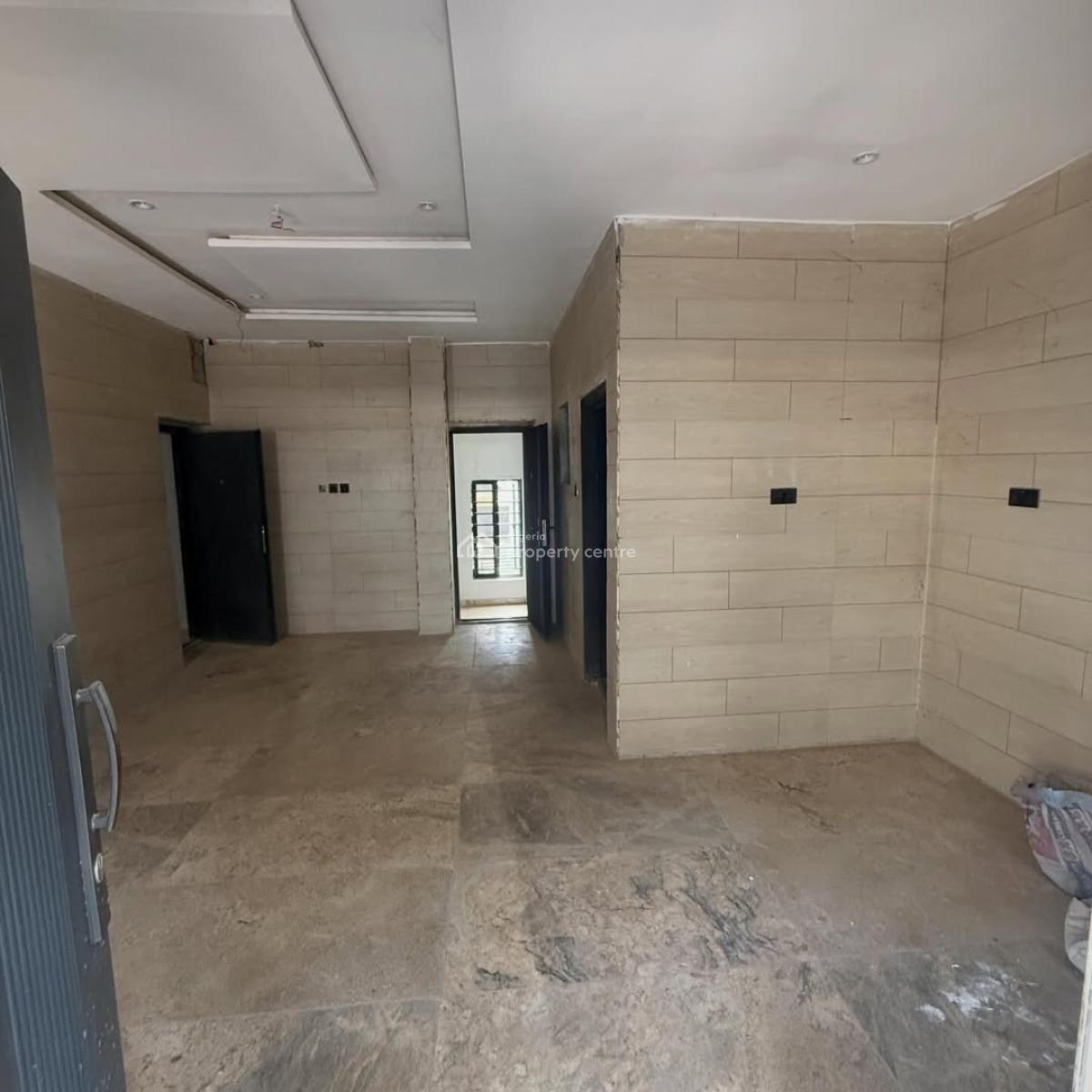 6 Bedroom Semi-detached Duplex   1 Room Bathroom, Guzape District, Abuja, Semi-detached Duplex for Sale