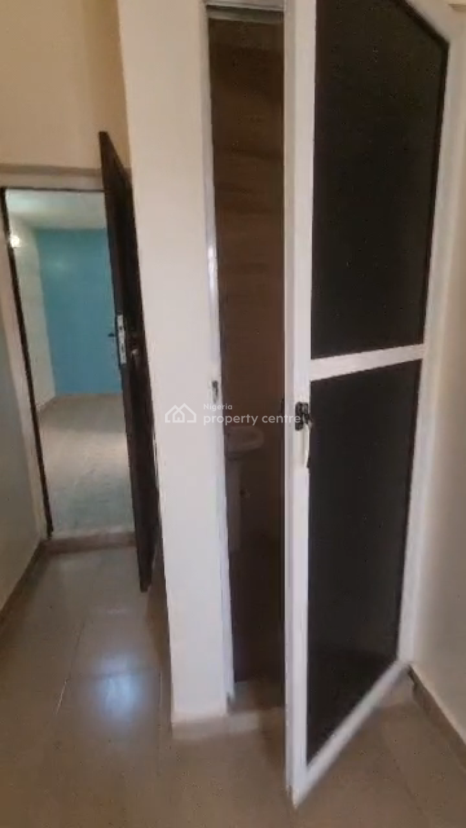 2brm Flat at Hosanna Mainland, Hossana Estate Mainland Lagos, Ago Palace, Isolo, Lagos, Flat / Apartment for Rent
