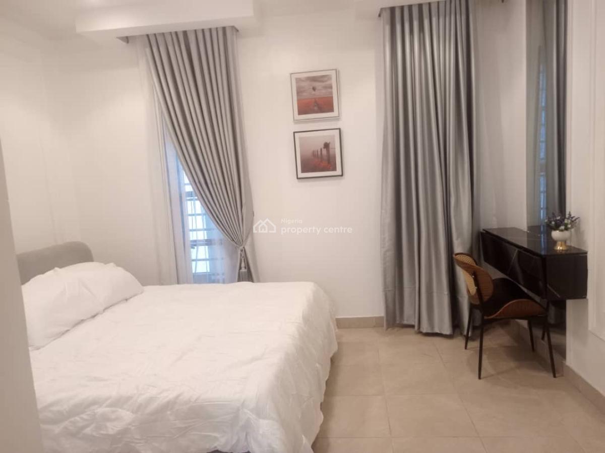 Luxury 3 Bedroom Flat with Bq, Lekki, Lekki Phase 1, Lekki, Lagos, Flat / Apartment for Rent