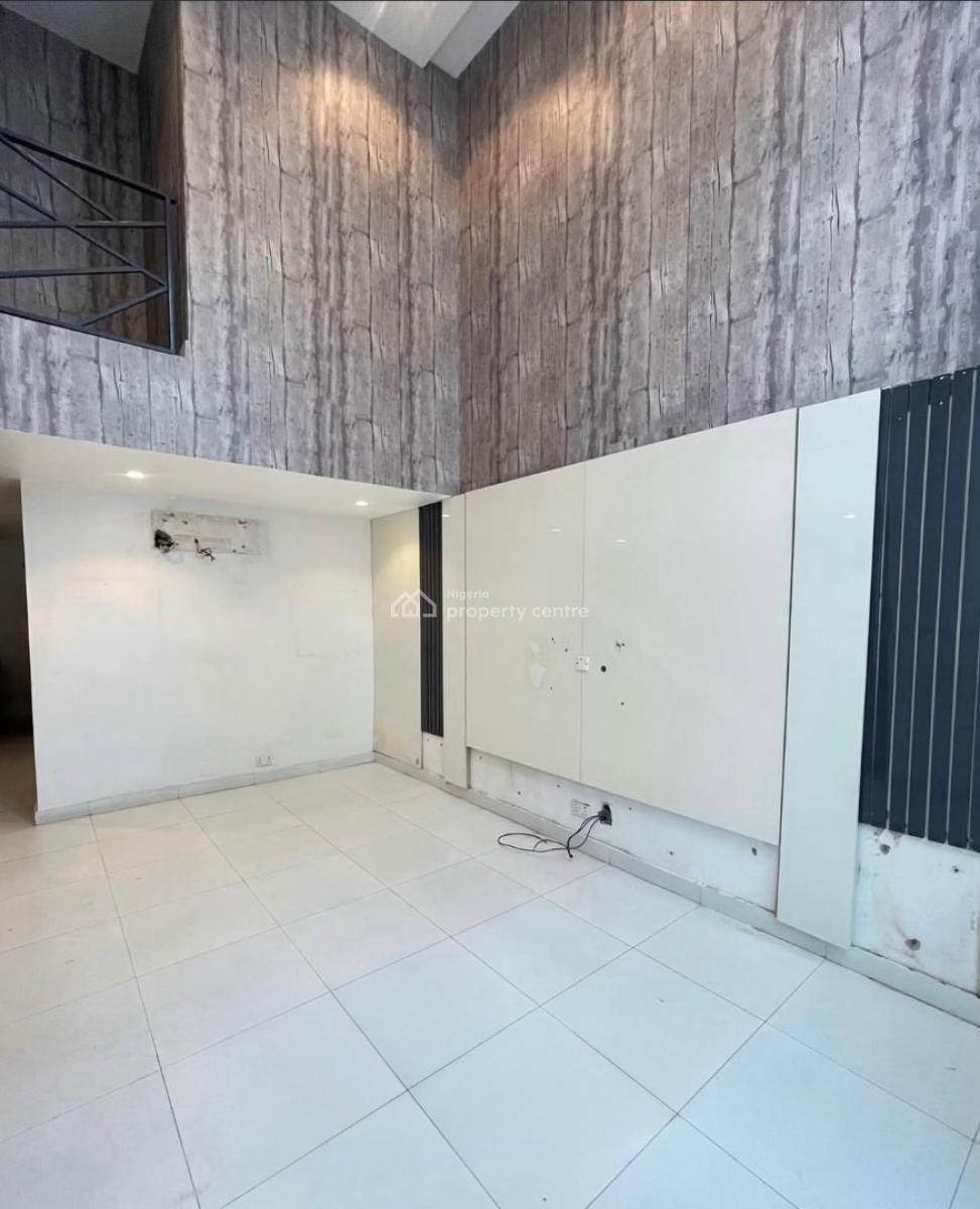 Well Built 2 Bedroom Maisonette, Fully Serviced 2 Bedroom Maisonette for Rent, Lekki Phase 1, Lekki, Lagos, House for Rent