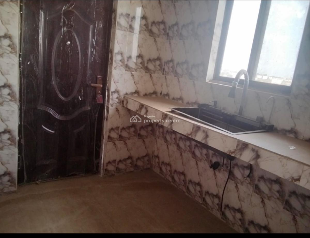 Executive Big Mini-flat Penthouse + Amenities, Back of Maryland Mall, Maryland Ikeja Lagos, Maryland, Lagos, Mini Flat (room and Parlour) for Rent