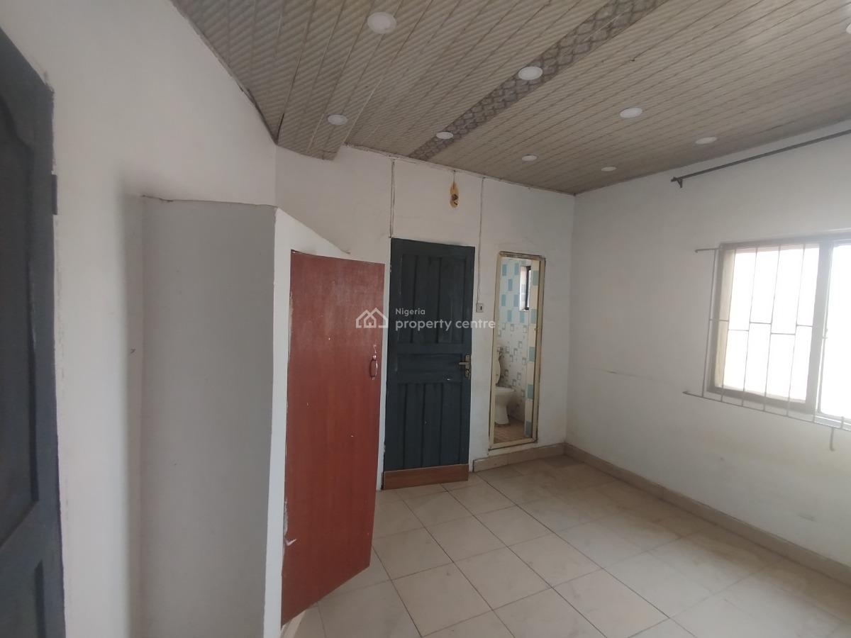 Miniflat on a Tarred Street Pay and Pack in, Ezobi Street, Alapere, Ketu, Lagos, Flat / Apartment for Rent